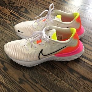 Nike renew run